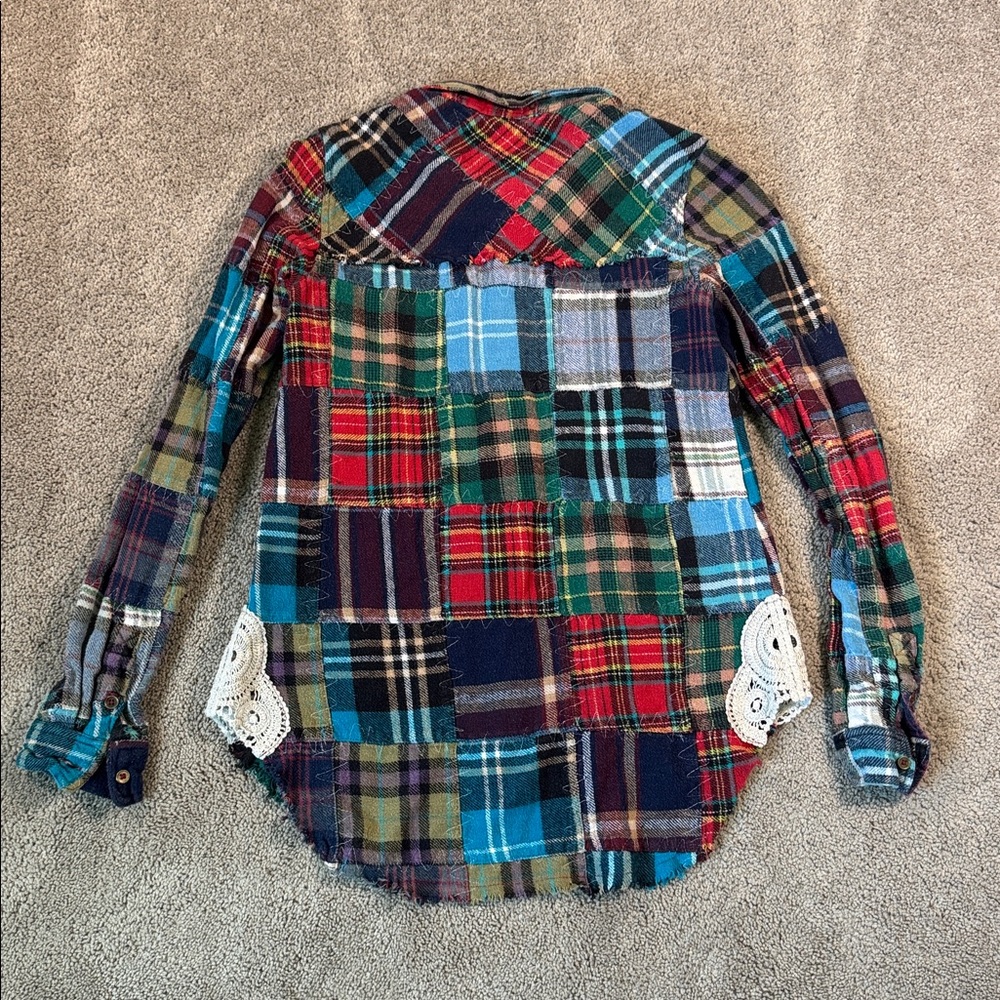 We the Free Lost in Plaid Flannel Shirt Size Med - Picture 6 of 6